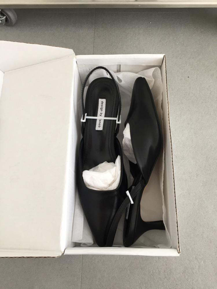 블랙 슬링백 힐