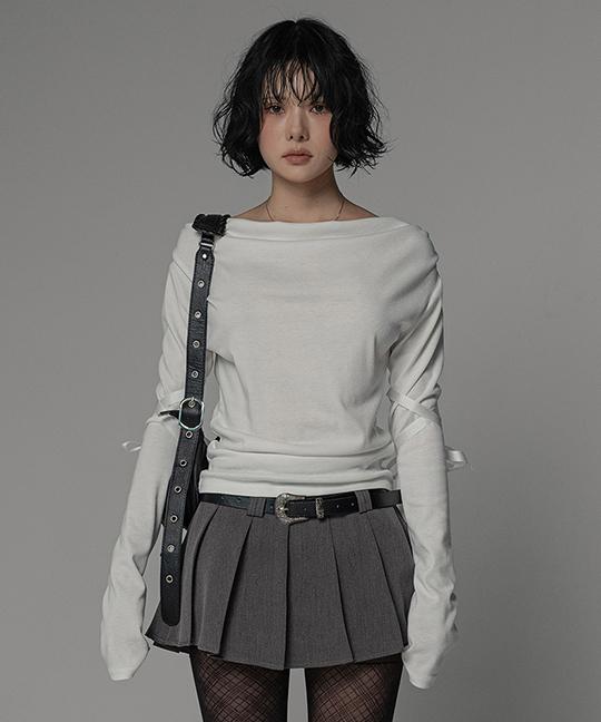 누아뮤트 에트님 리본 셔링 오프숄더 투웨이 후드 긴팔 티셔츠 RIBBON SHIRRING OFF-SHOULDER HOODIE