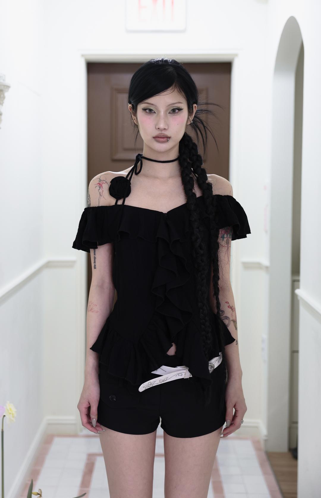 [Pink orchid house] Rose corsage frill top (2color) (Black)