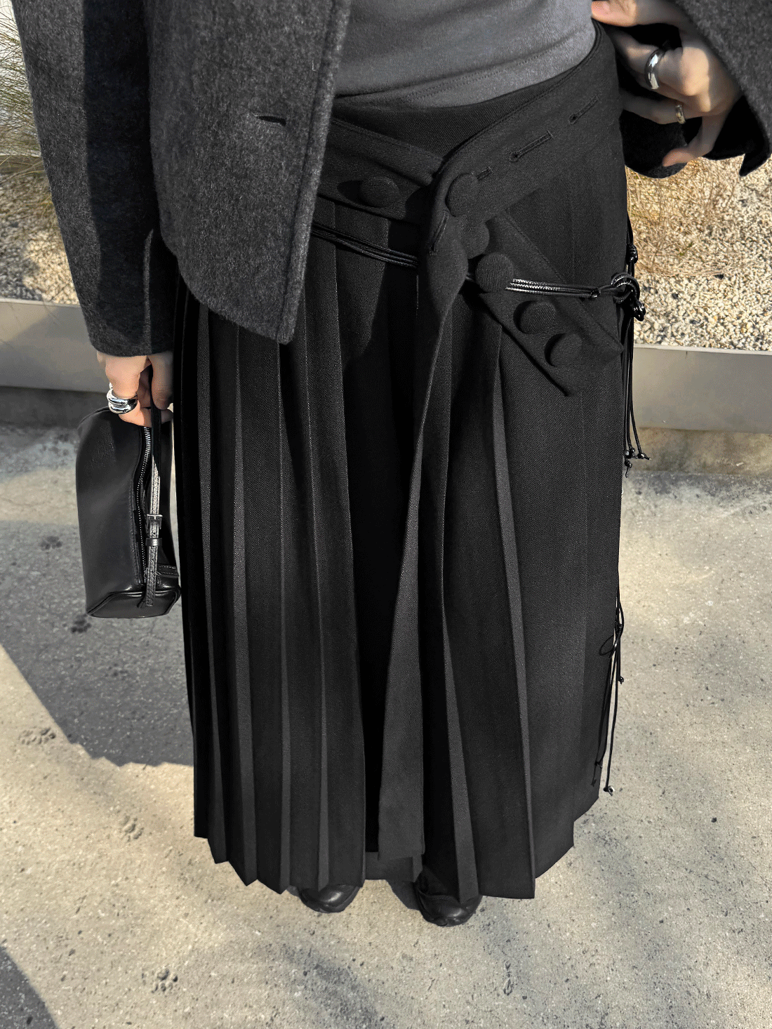 브롱킴 BIG BUTTON HALF PLEATS SKIRTS