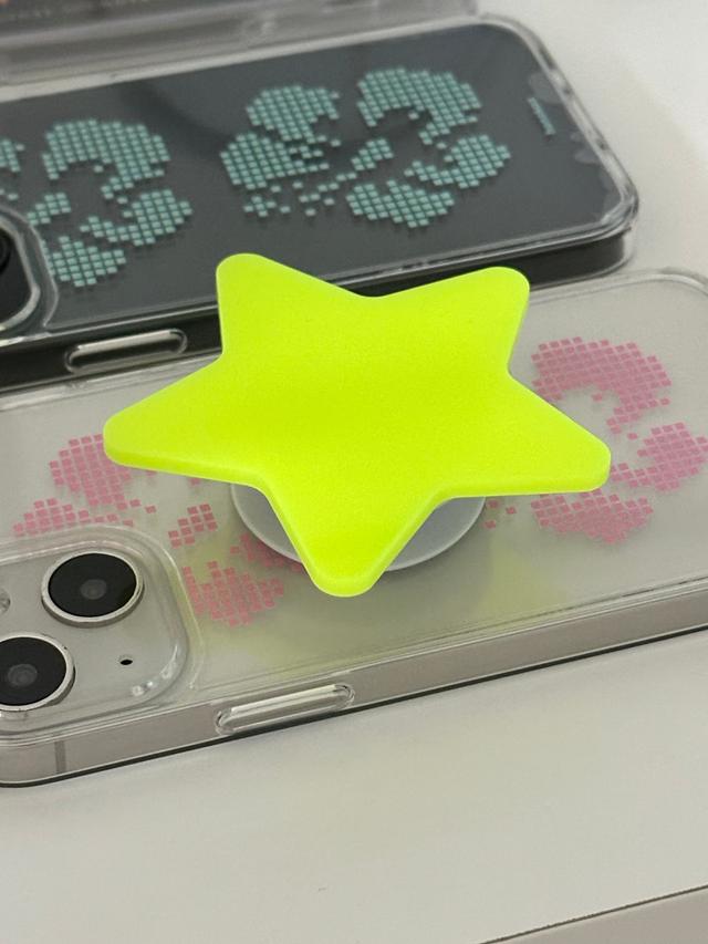 スマホアクセサリー peaceminusone phone pop up grip PEACEMINUSONE（その他）のフリマアイテム一覧