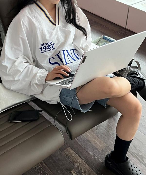 🔥당일출고🔥[남녀공용/쾌적🤍] 샤인 브이넥 가을 오버핏 나일론 맨투맨 축구복 블록코어 3 color