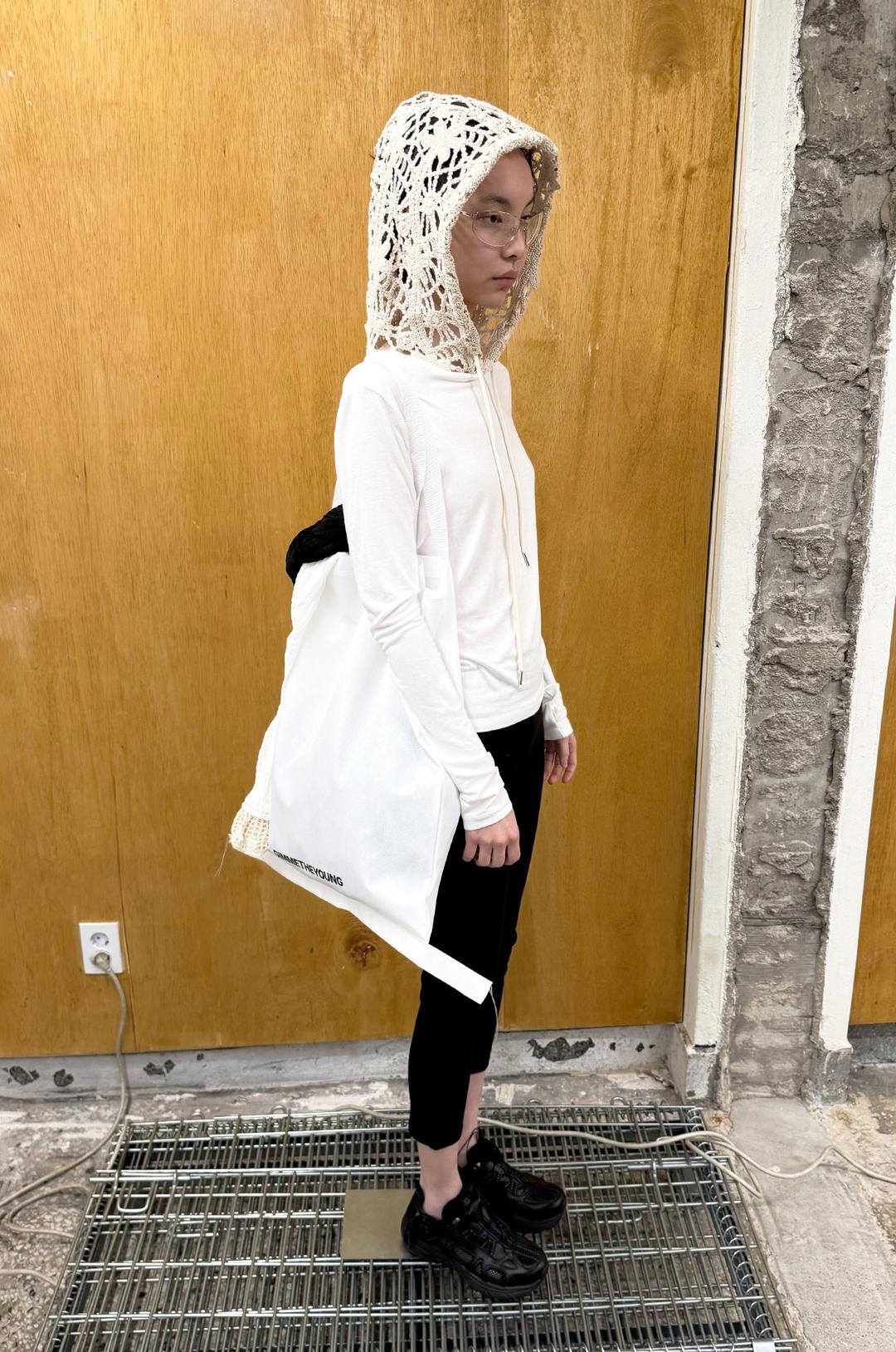 [예약배송 04/17일 ]G_CROCHET HOOD TOP / WHITE