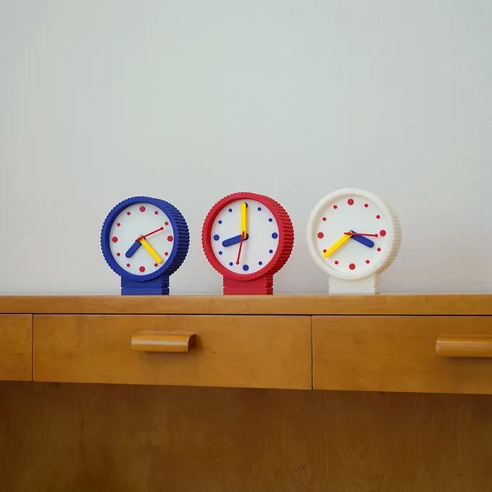 PLAY DOT CLOCK (3 COLORS)