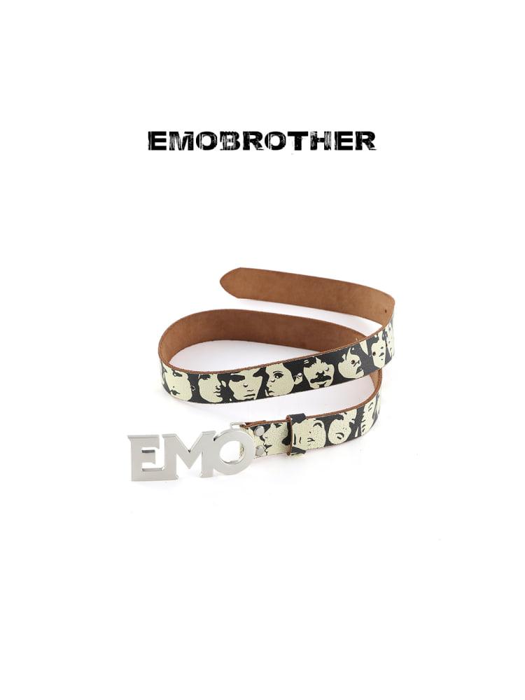 EMOBROTHER Vintage Cracked Portrait Print Belt