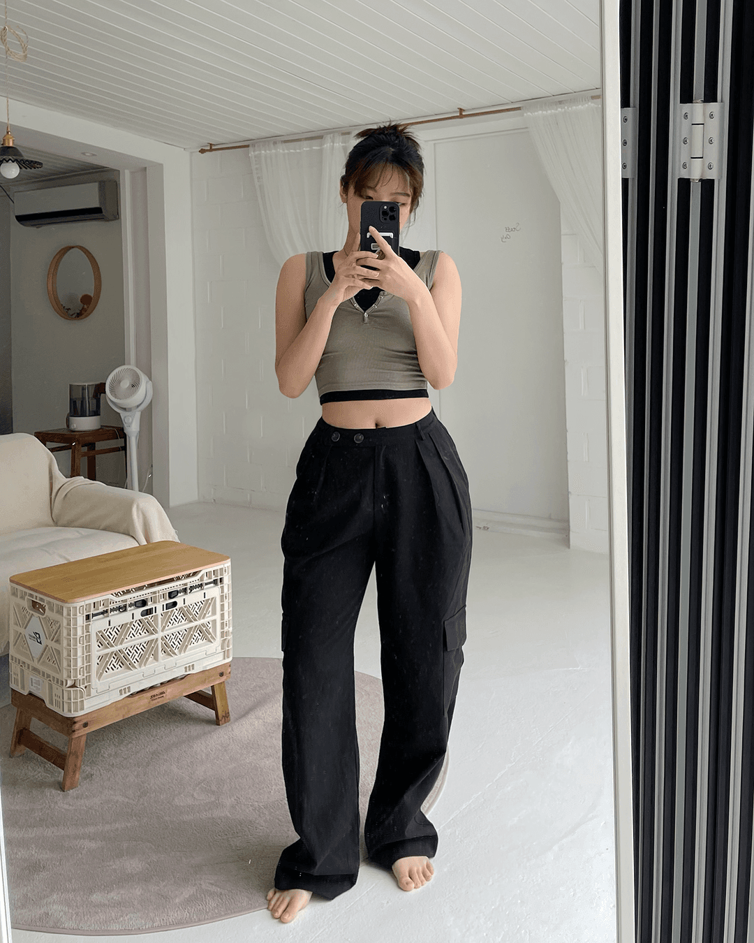 Wide cargo pants (~XL)