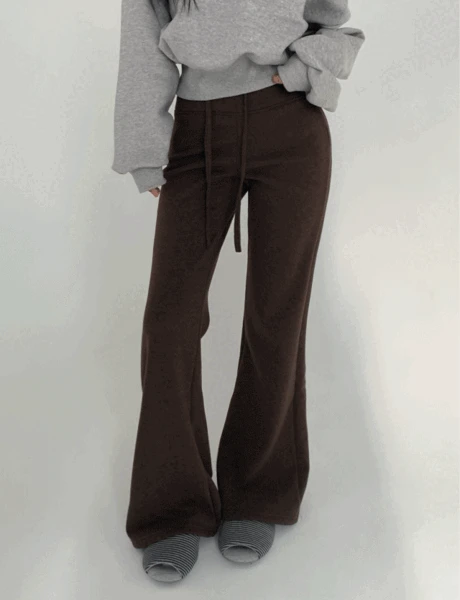 (자사몰 전용할인) [융기모🔥/부들부들] 르아브 융기모 부츠컷 트레이닝팬츠