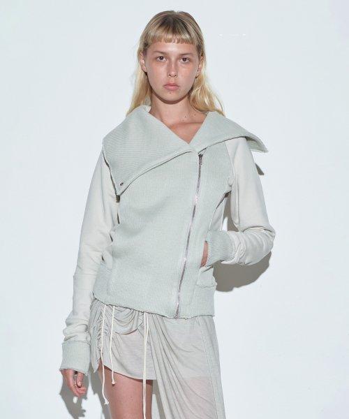 Wide Collared Zip-Up Dirty White