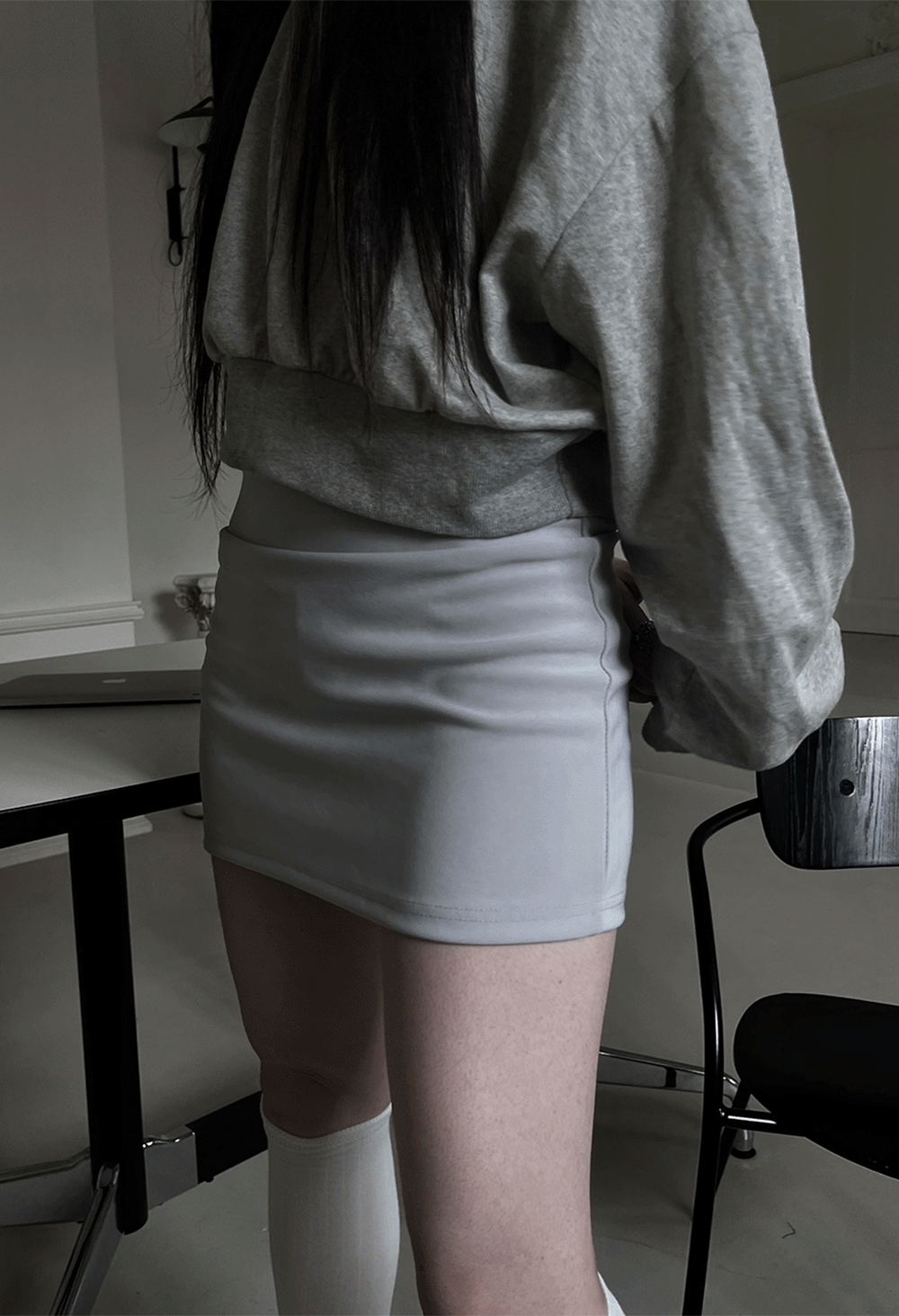 어반유니크 low rise mini skirt