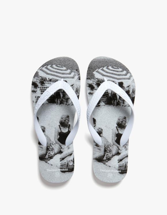 T.O.P X Heights. Peolple Print Flip Flop