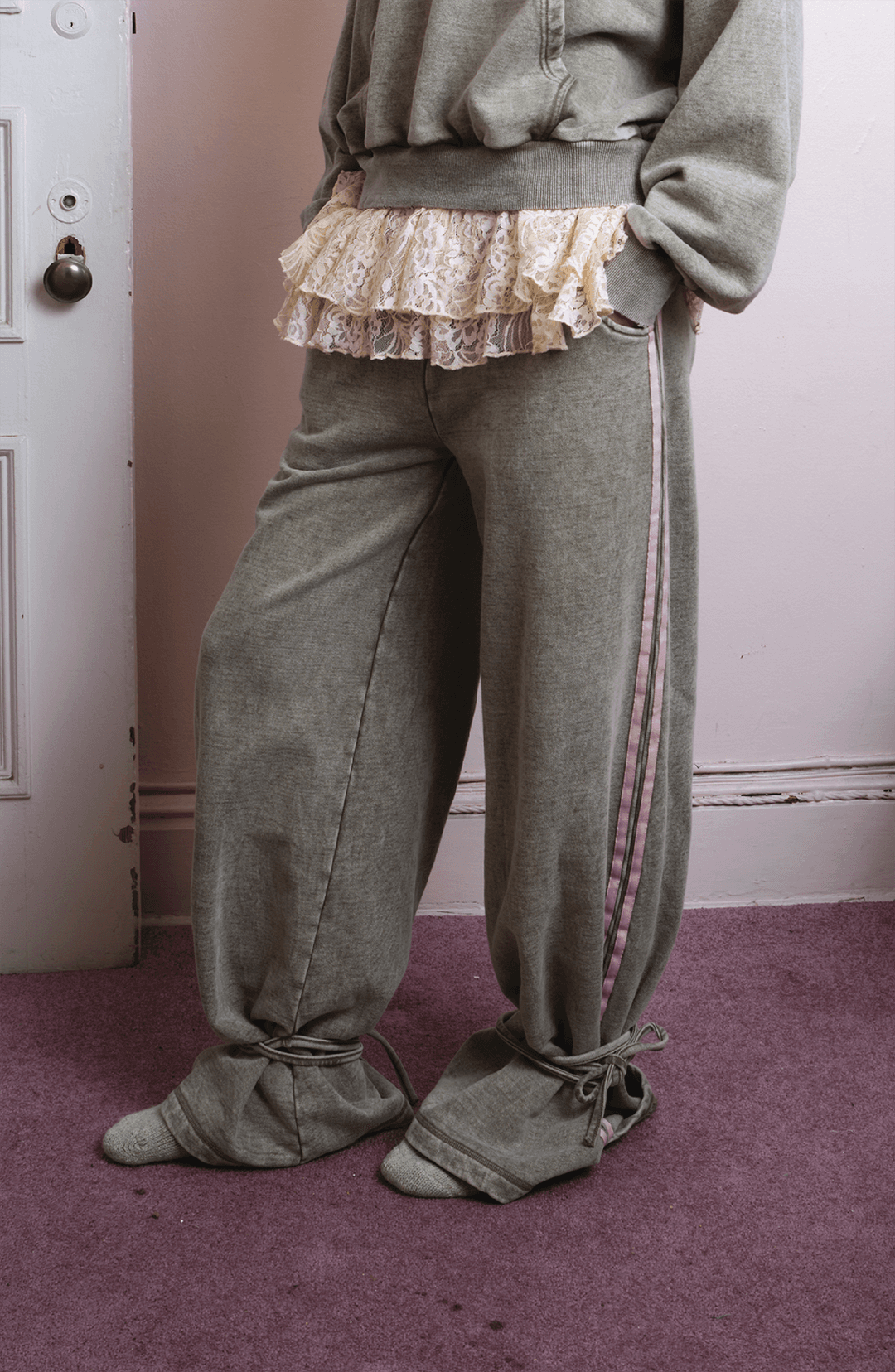 Tied Up Trackies Moss ⟡ ݁₊ . - XS