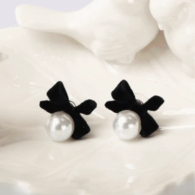 당일출고🫶누적1,900판매돌파)벨벳 리본귀걸이 진주귀걸이 사은품증정 하객룩 연말룩