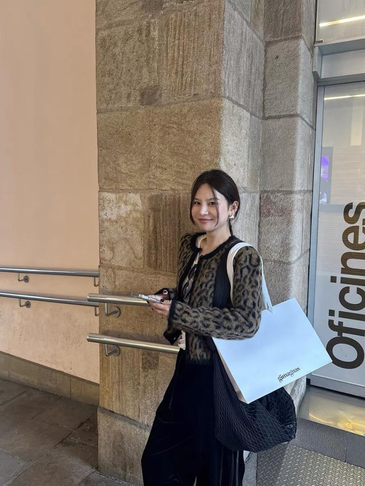 [더누베]레어 노르딕 브러시드 레오파드 프린팅 알파카 울 니트 가디건