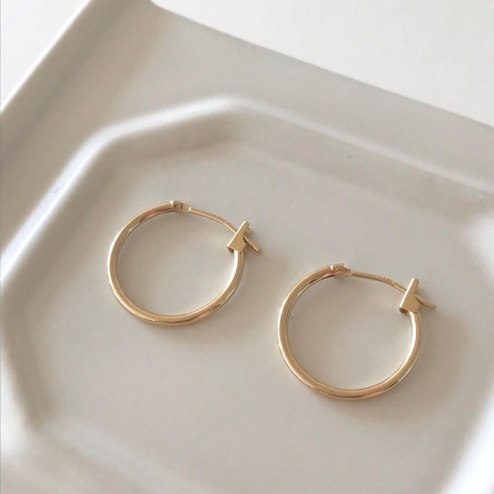 토프 미디움 링귀걸이 - 14k 민자 기본 원터치 금 링 귀걸이