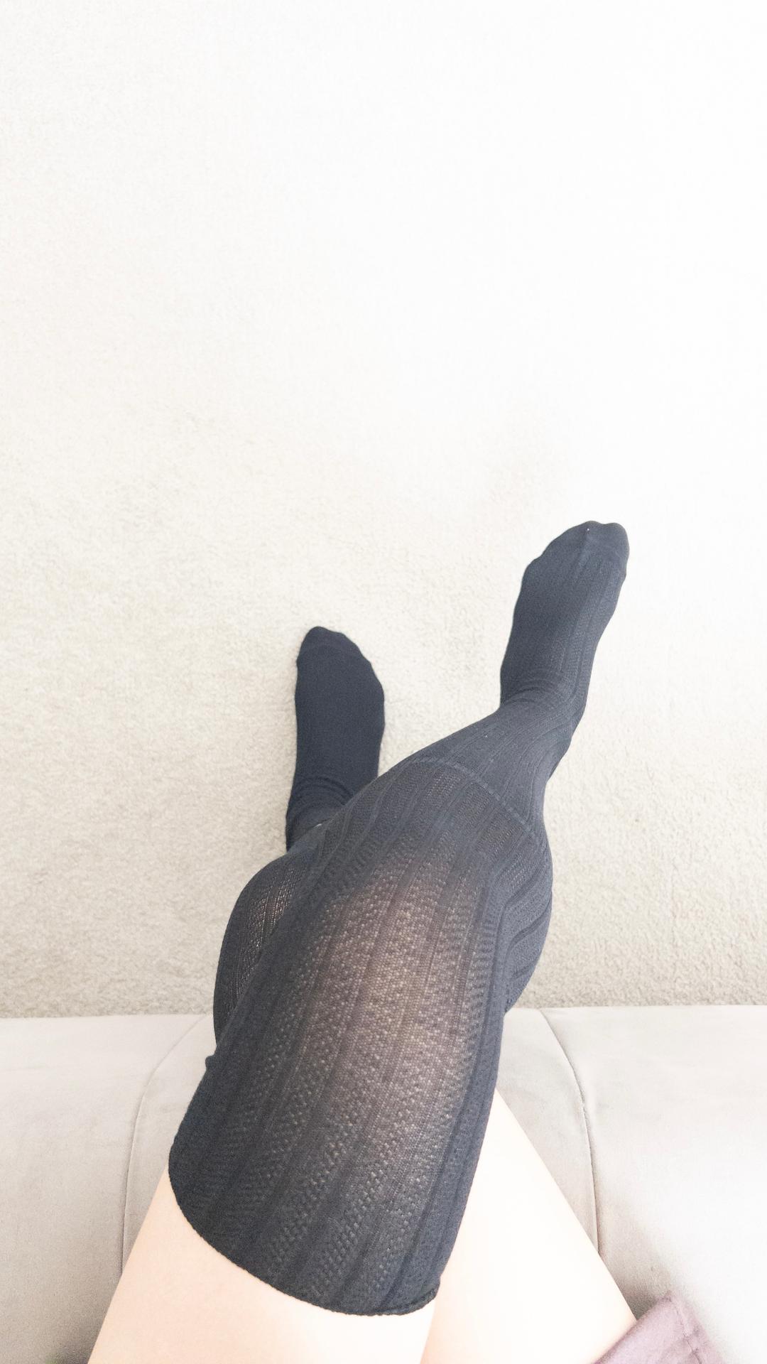half lacy knee-socks