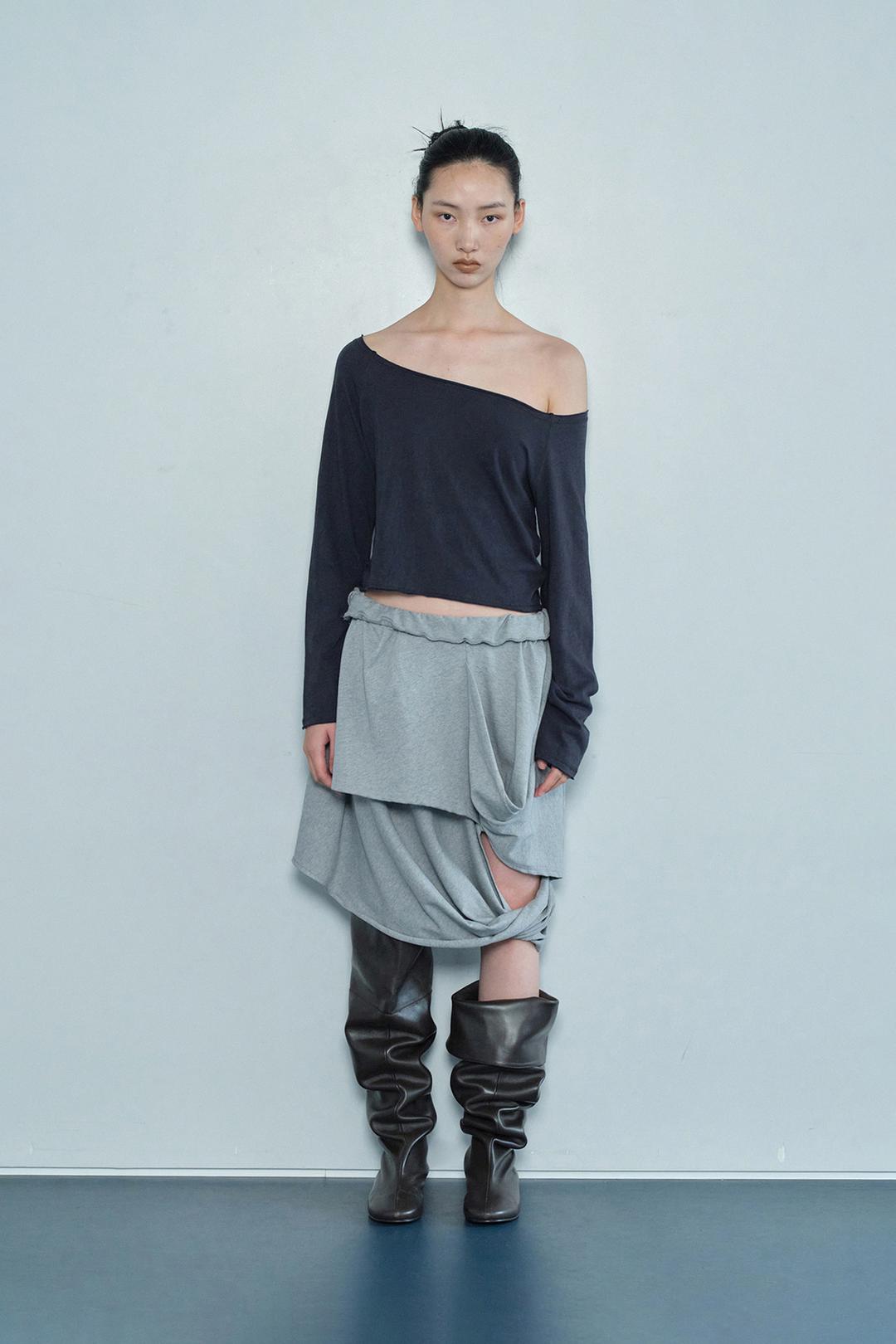 SLASHED DRAPE SKIRT / GRAY