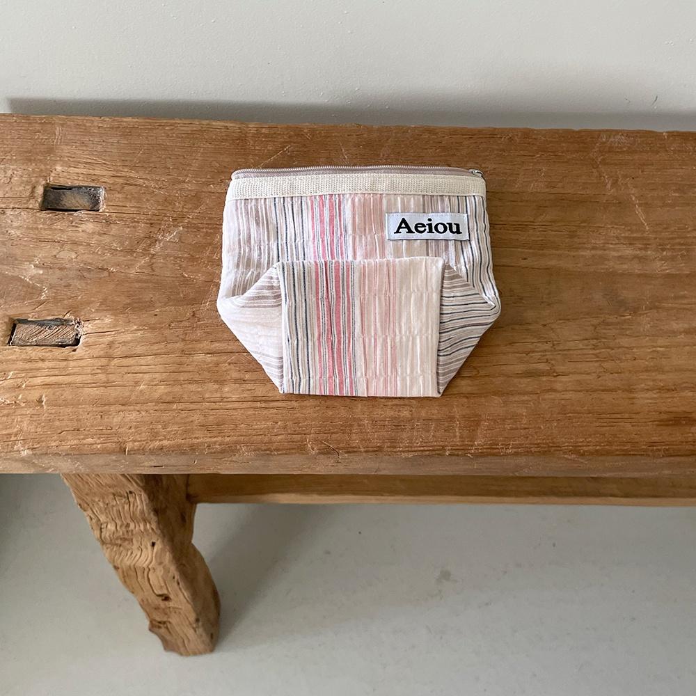 Aeiou Basic Pouch (M size) Pink Flower Field Stripe