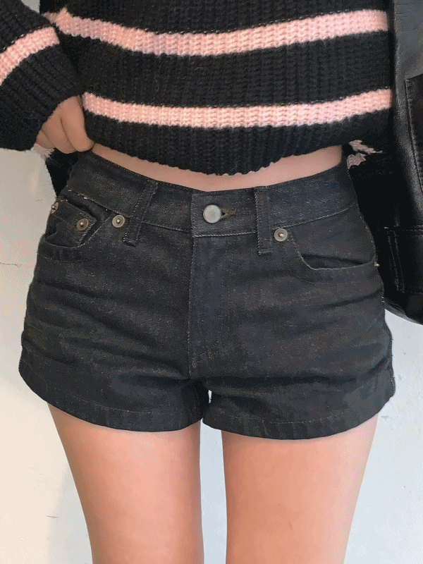 디어셀린 BLACK DENIM SHORT PT 블랙데님쇼츠