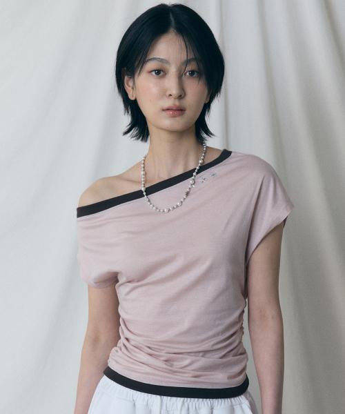 L17 ONE-SHOULDER BOATNECK TOP (PINK)