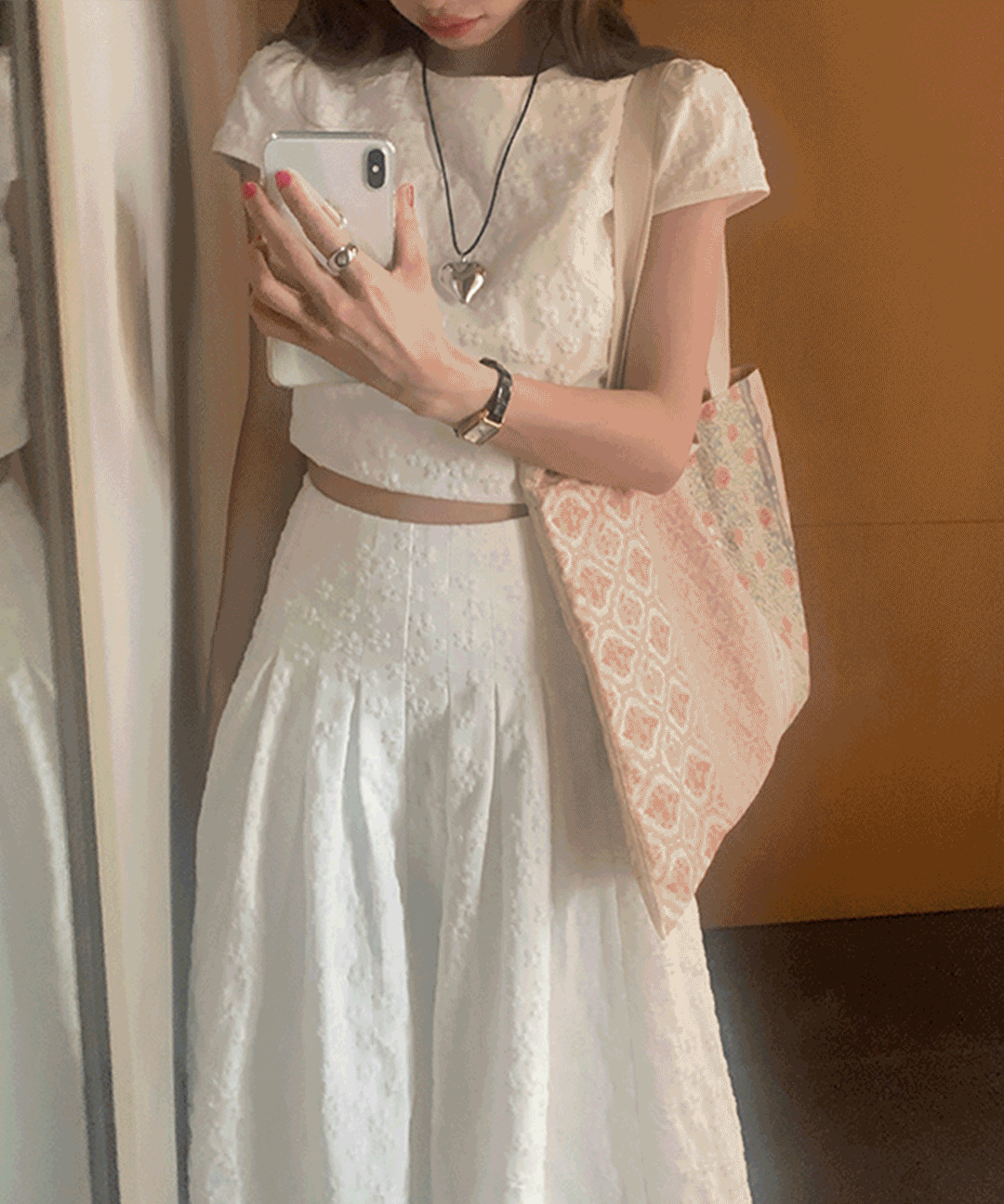 오호 [자체제작] 프렌치 자카드 자수 크롭 반팔 티셔츠 라운드넥 캡소매 화이트 블라우스 웨딩드레스 셀프웨딩 피로연 브라이덜샤워 투피스세트 가능-블라우스