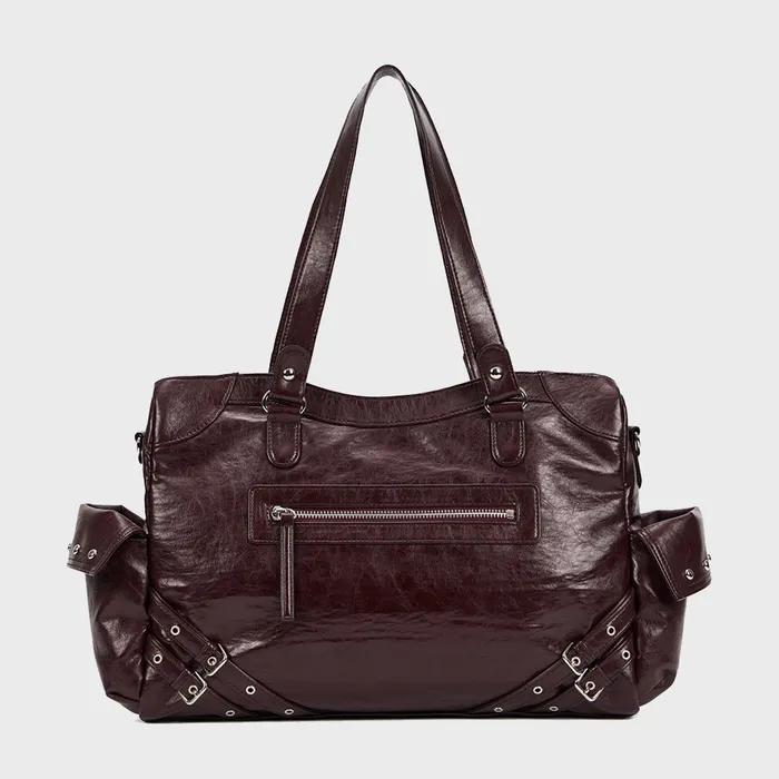 STUD POCKET BIG BAG IN BURGUNDY