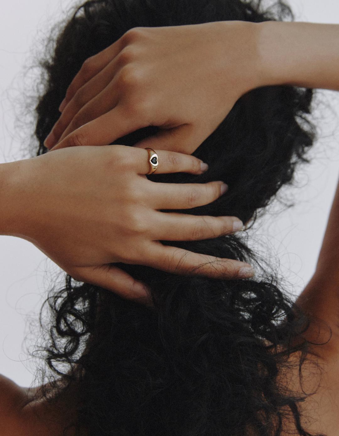 Pinky Heart Ring (Black Spinel)