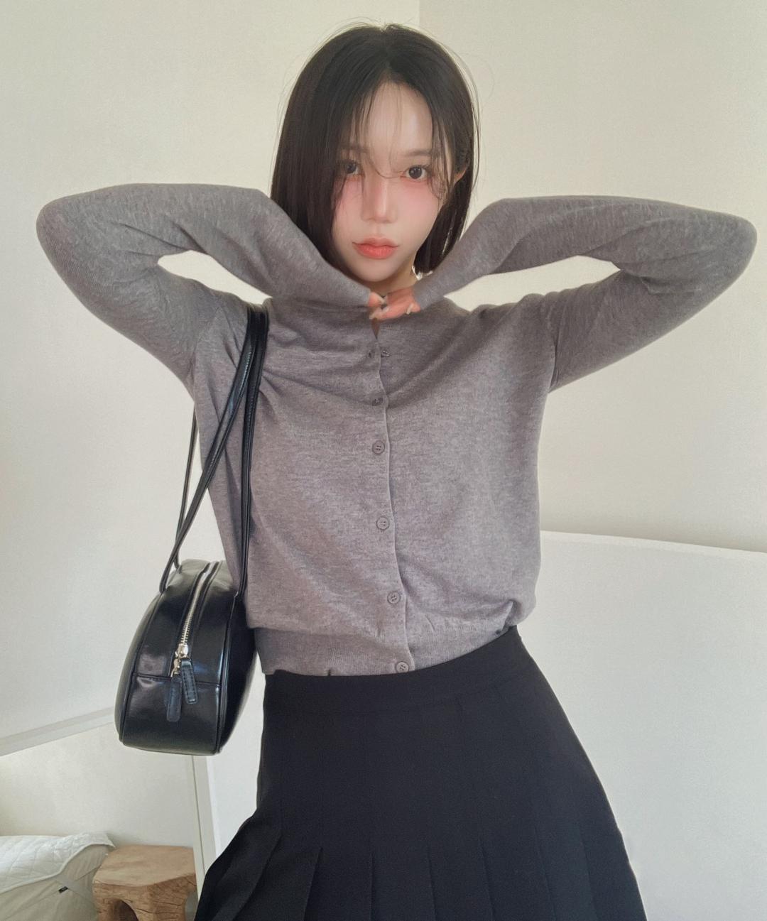 스파오 [빛날영 PICK] 라운드넥 카디건_SPCKF23W01