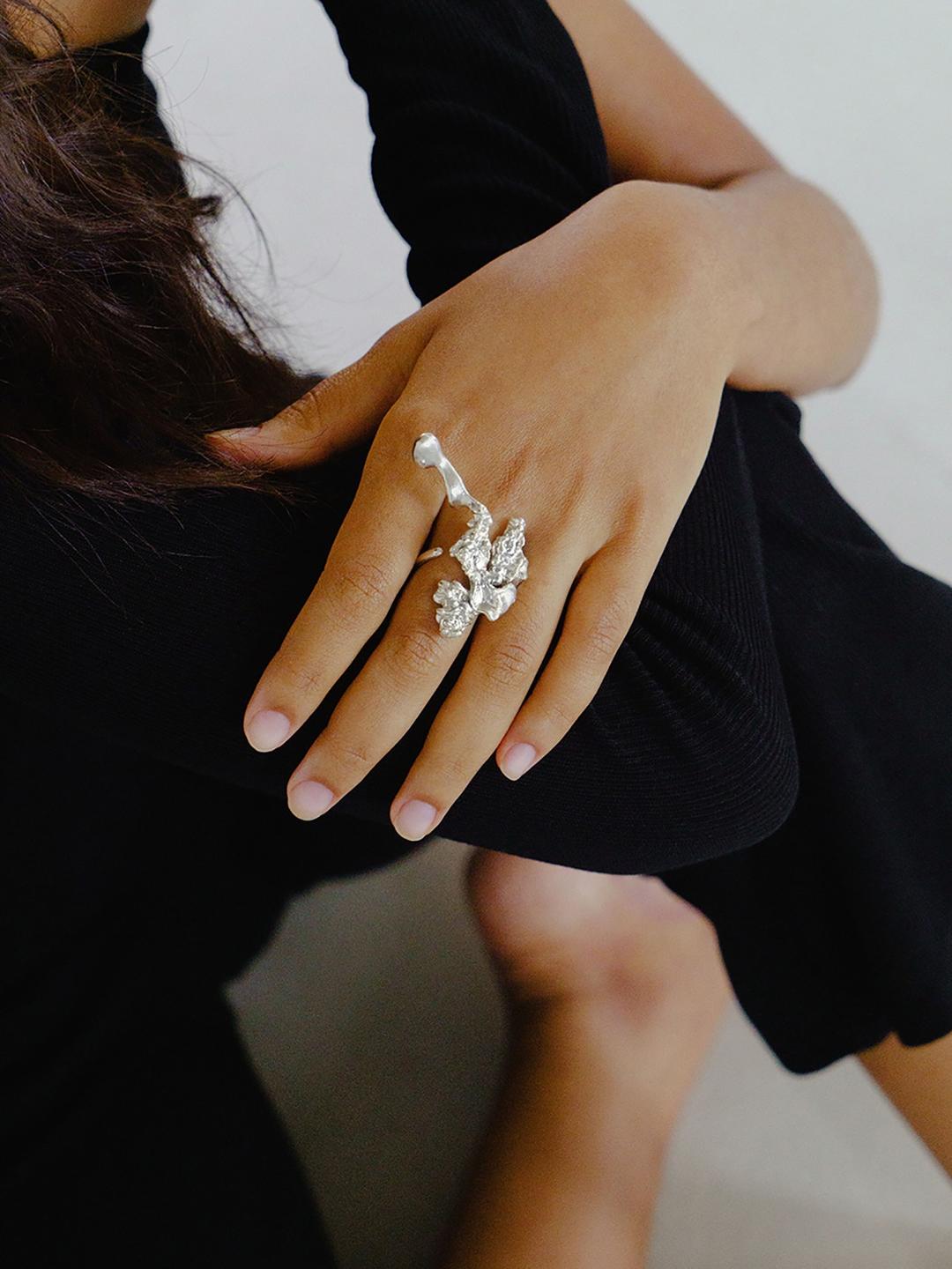 Aphros ring (silver)