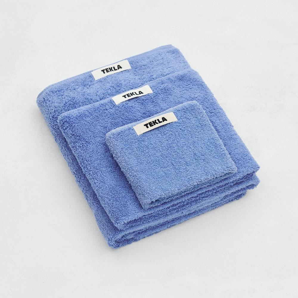 HAND TOWEL (CLEAR BLUE)