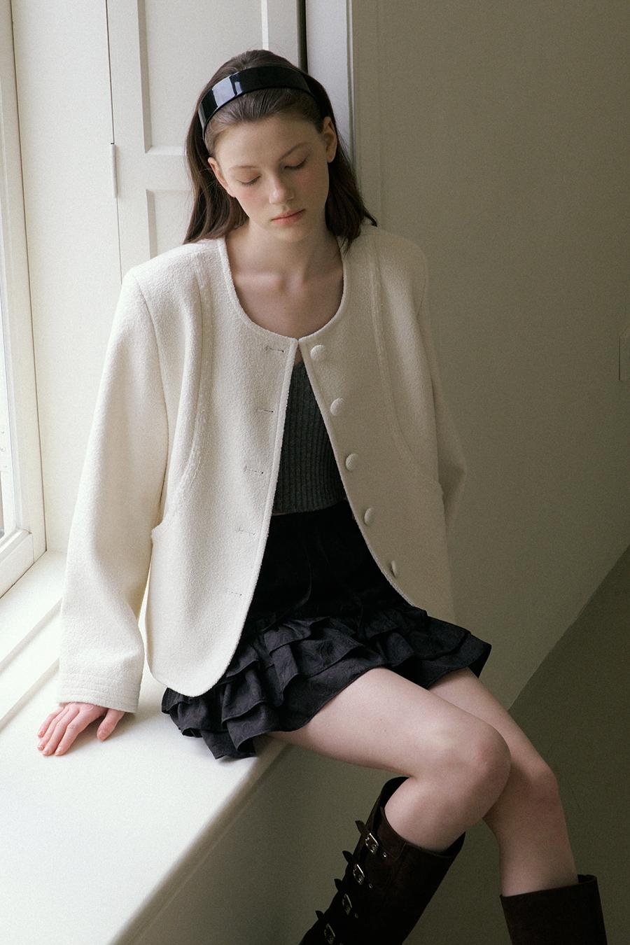 [예약배송 3/21 순차적 출고]BUTTON TWEED JACKET - IVORY