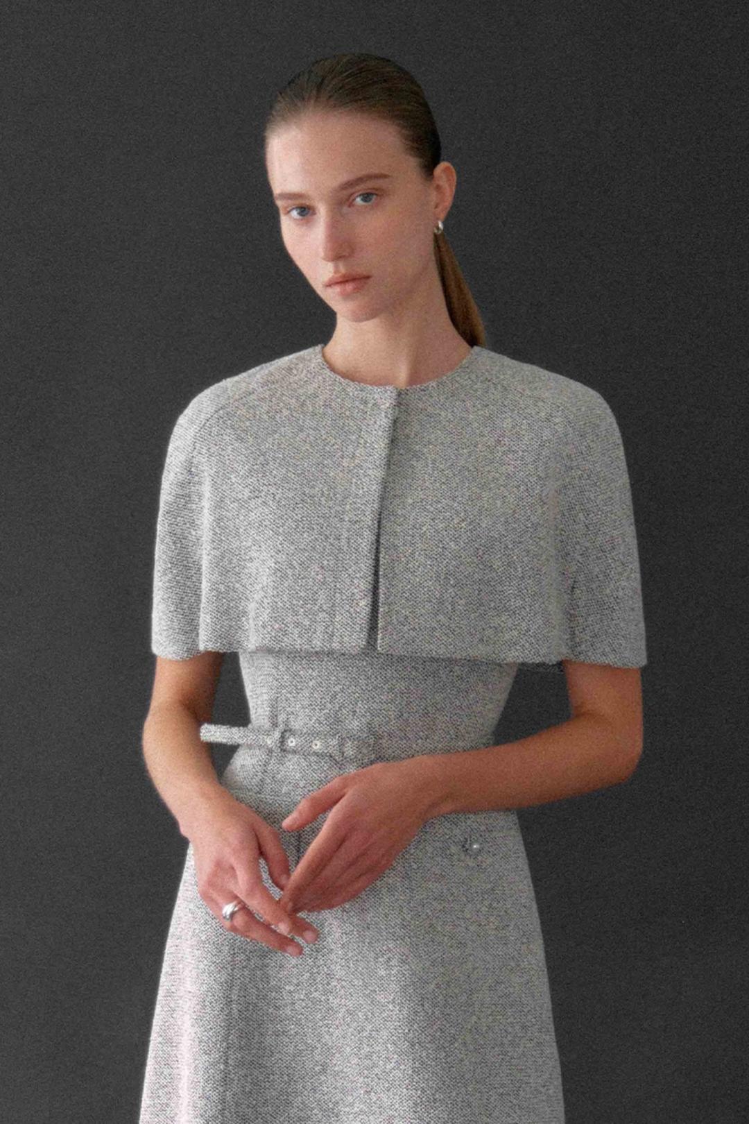 CAREY Round neck short tweed cape (Cream&Black)