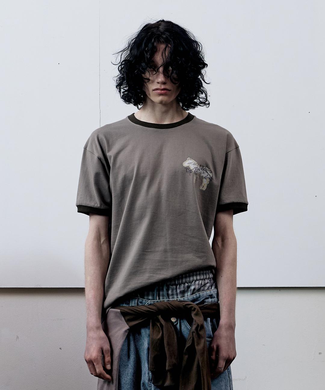 HORSE STICKER TEE MOCHA