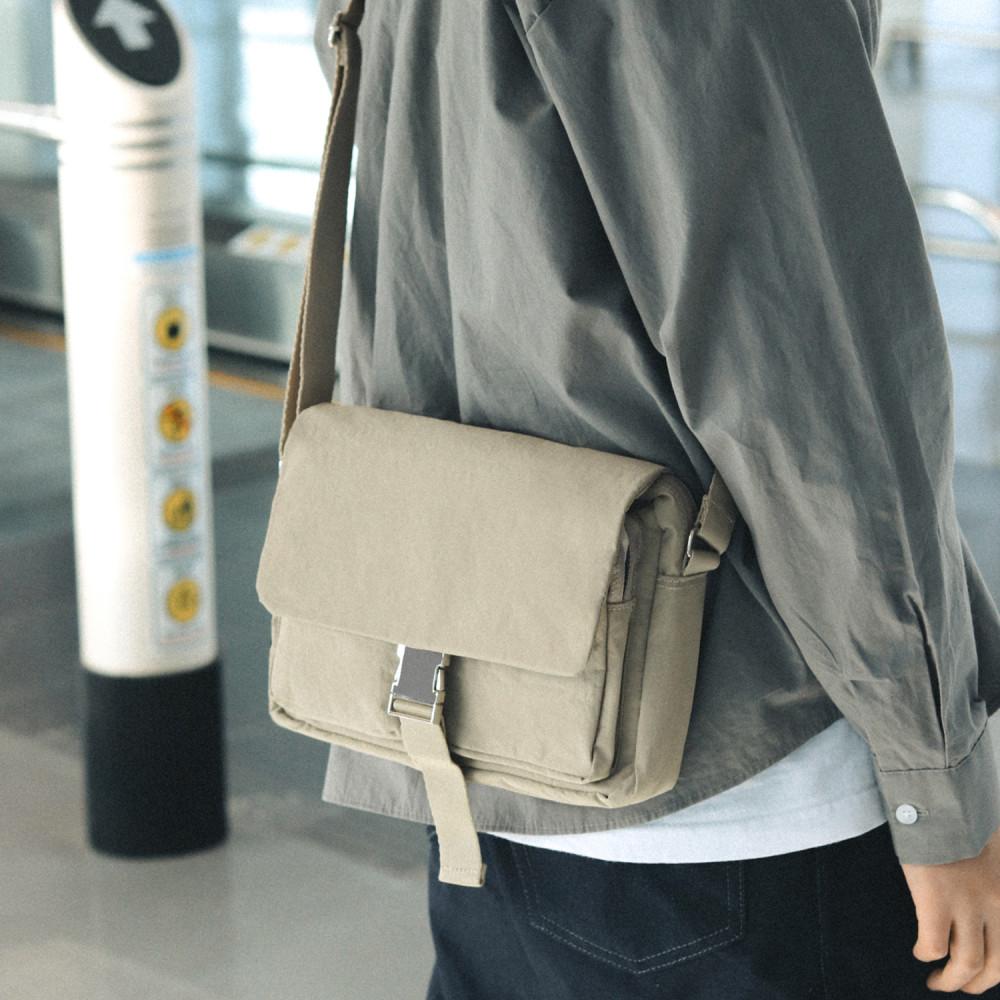 에가든 데이투데이 크로스백 001 데일리백 가방