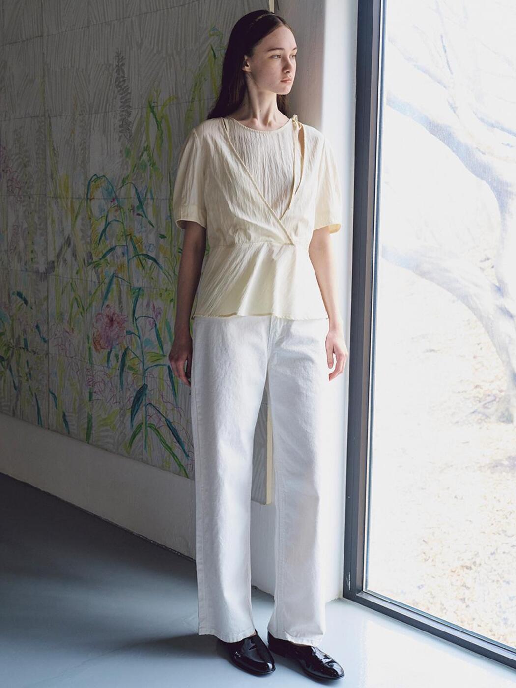 Curved Loosefit White Denim Pants