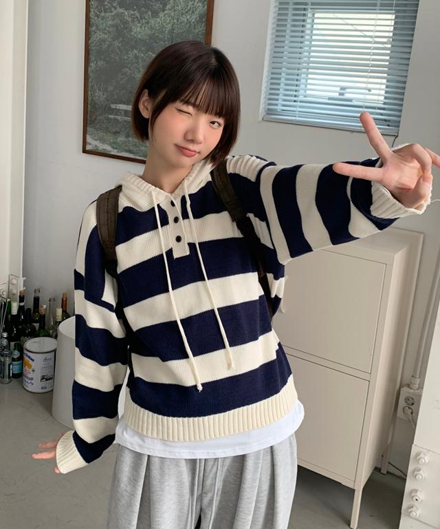 러브앤드팝 로우 스트라이프 후드니트