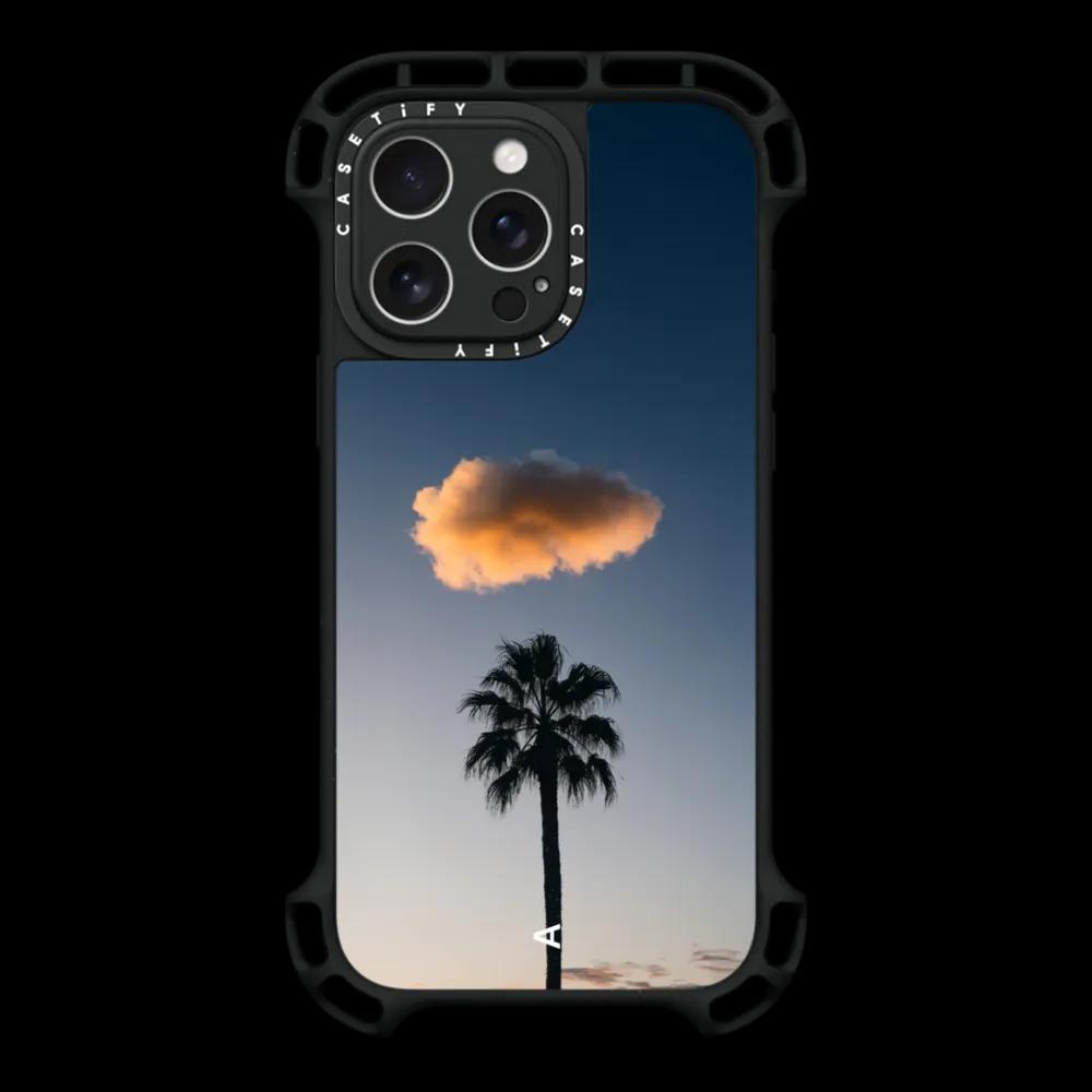 One Palm One Cloud