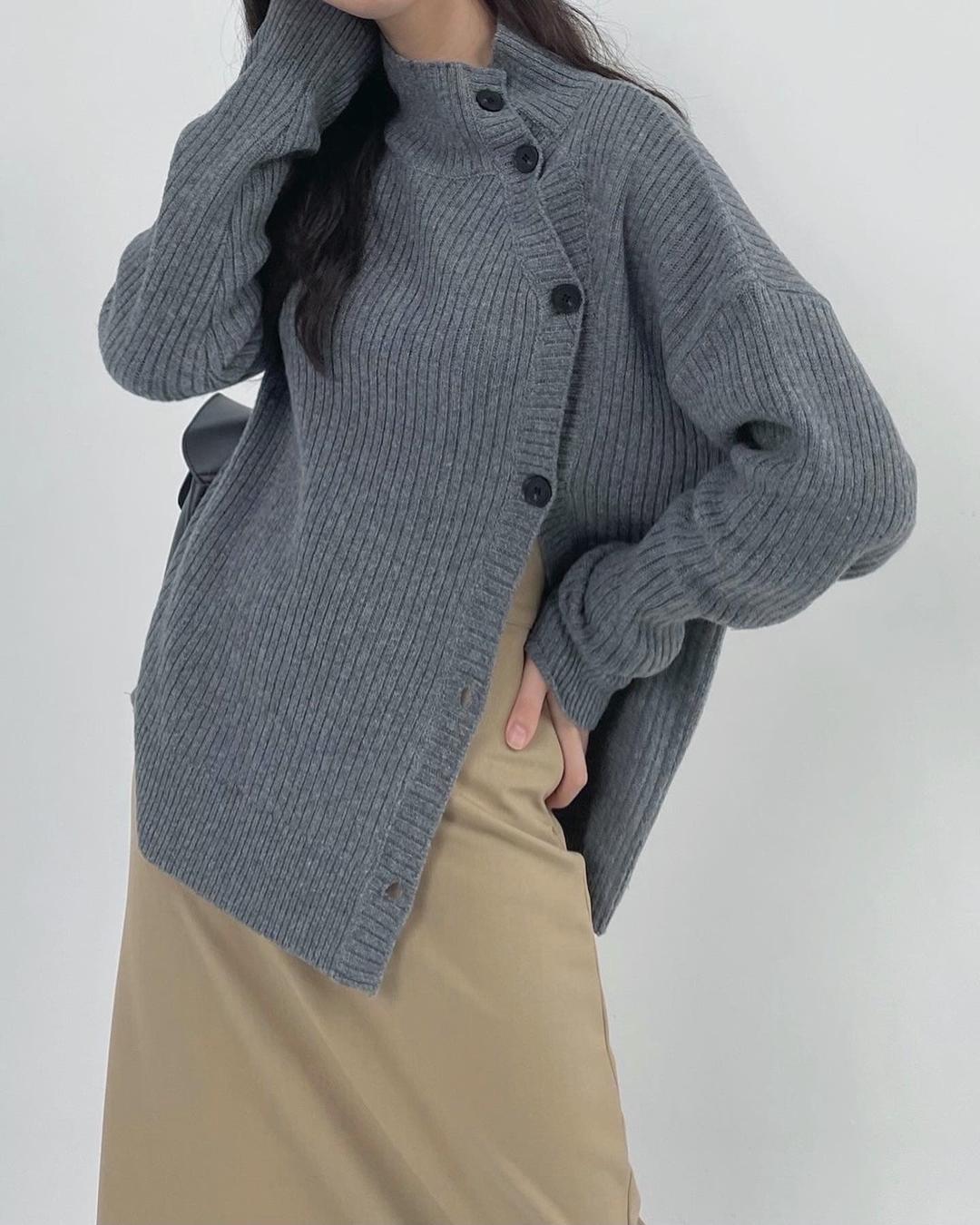 터틀넥 사선버튼 니트 가디건 [3co]