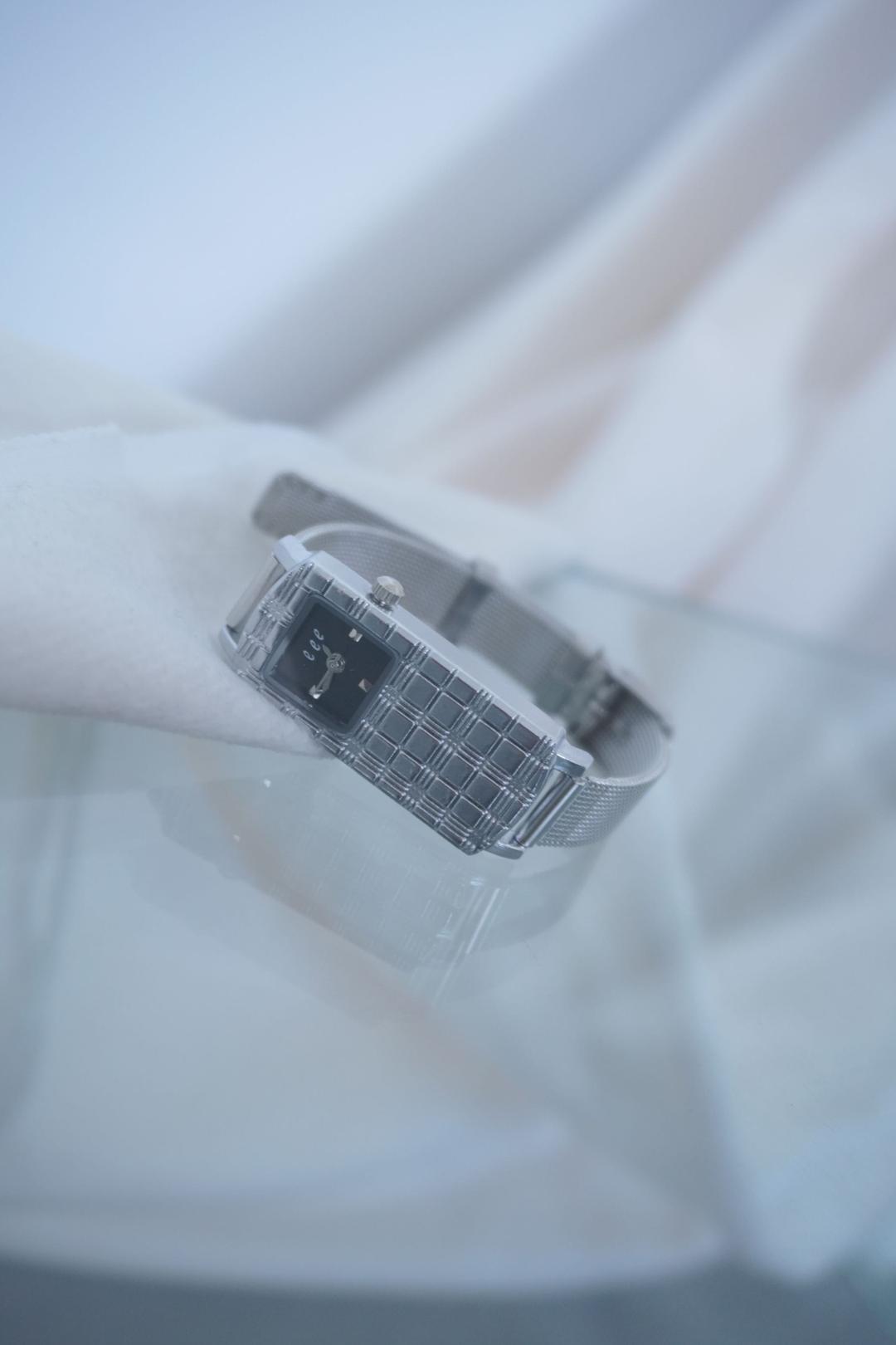 check bar watch [Black]