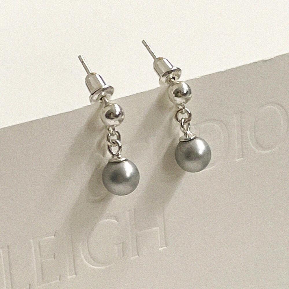 GREY PEARL DROP EARRING 006