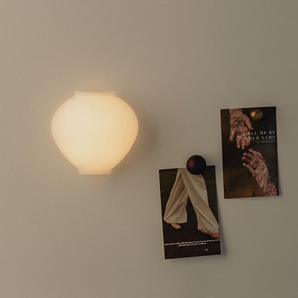 Moon Pot-mini(달항아리 미니) Wall Lamp[포터블 마그넷 조명]