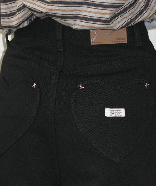 HEART POCKET ROLL UP BERMUDA DENIM PANTS BLACK