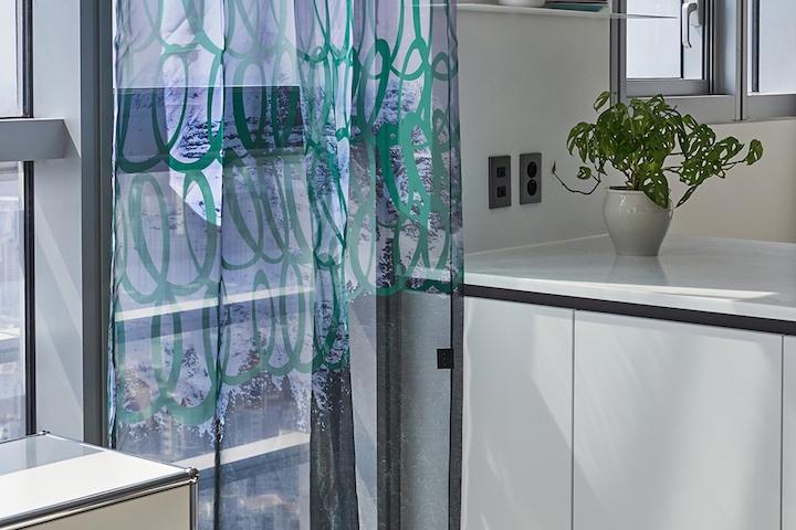 클리어쉬폰커튼 CURLY GENTLE BREEZE