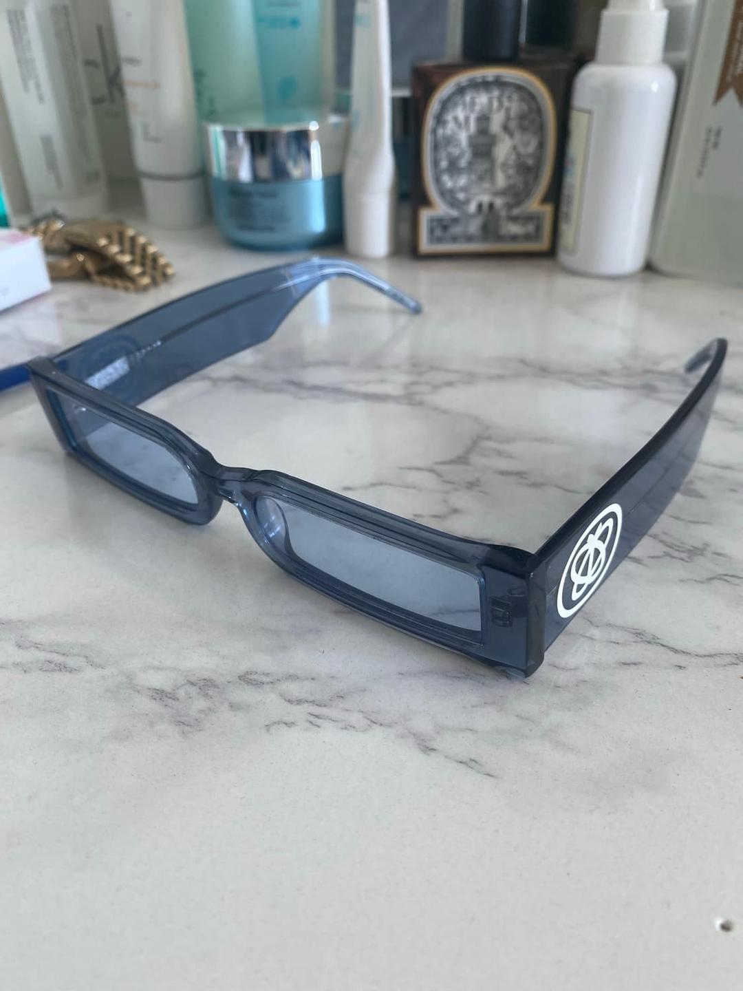 A better feeling 선글라스