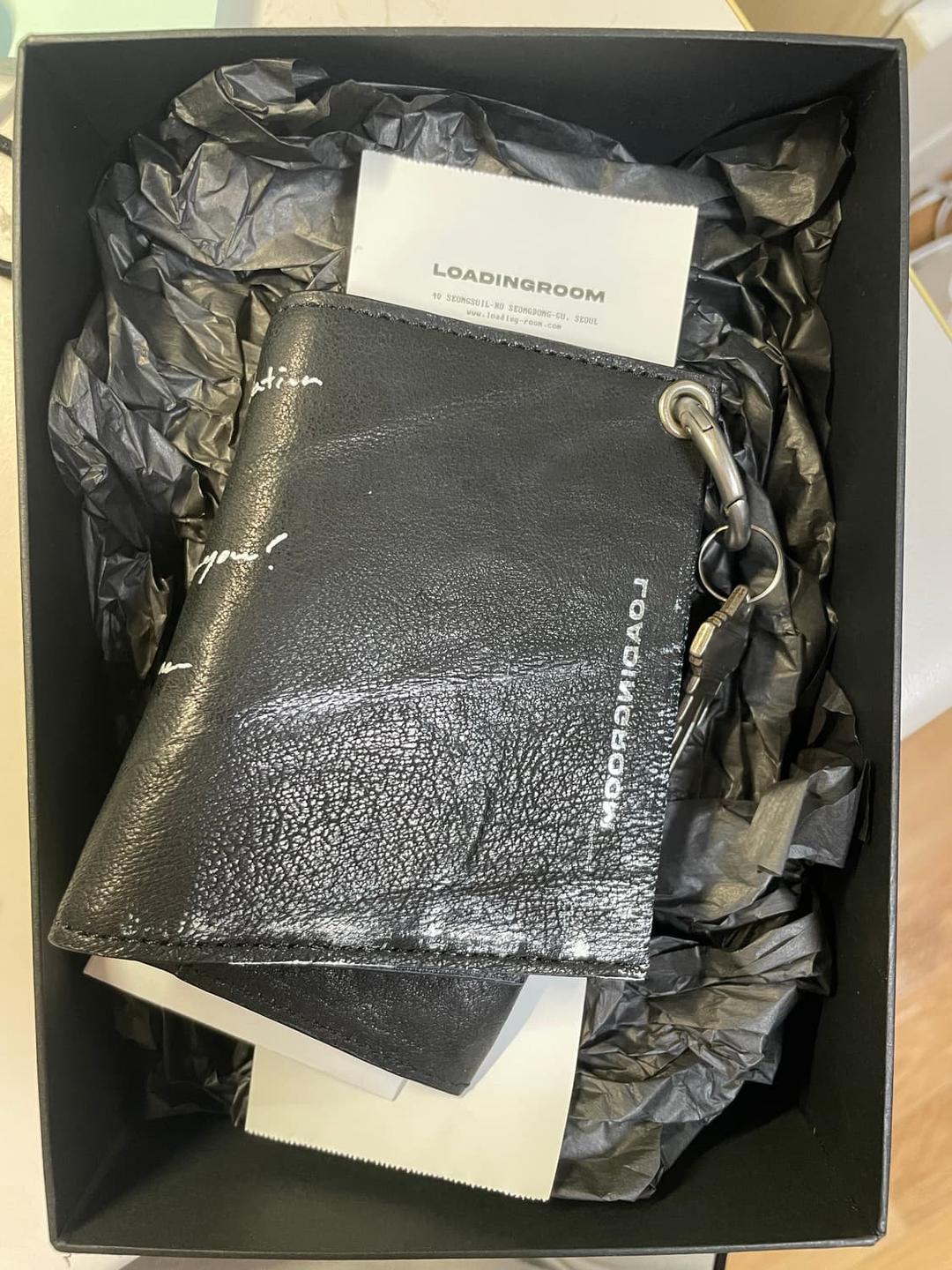 Loadingroom 로딩룸 지갑 판매합니다 | 후루츠패밀리