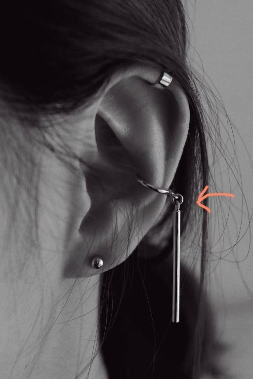 Line bar middle earcuff
