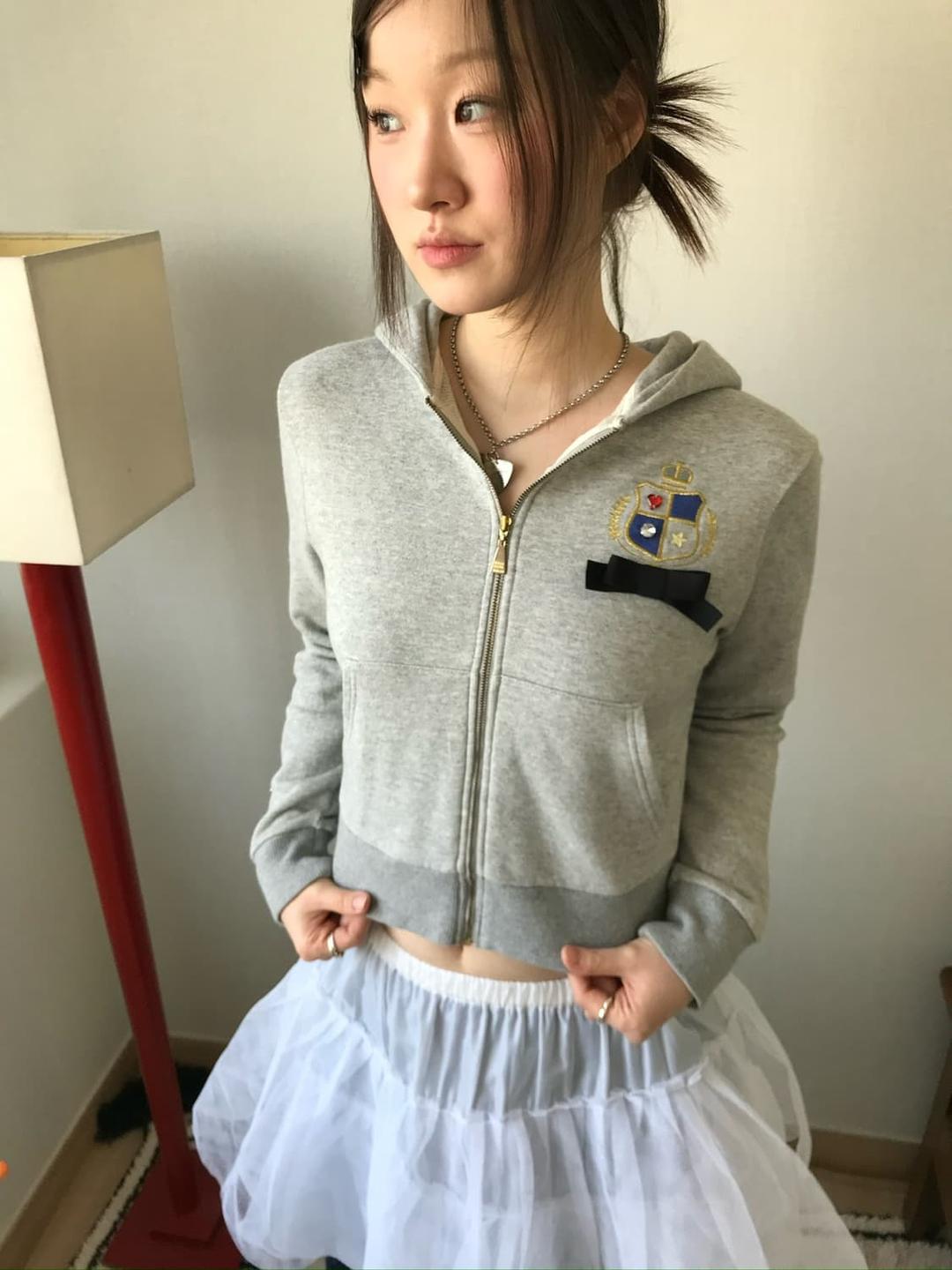 Anna sui hoodie zip-up | 후루츠패밀리