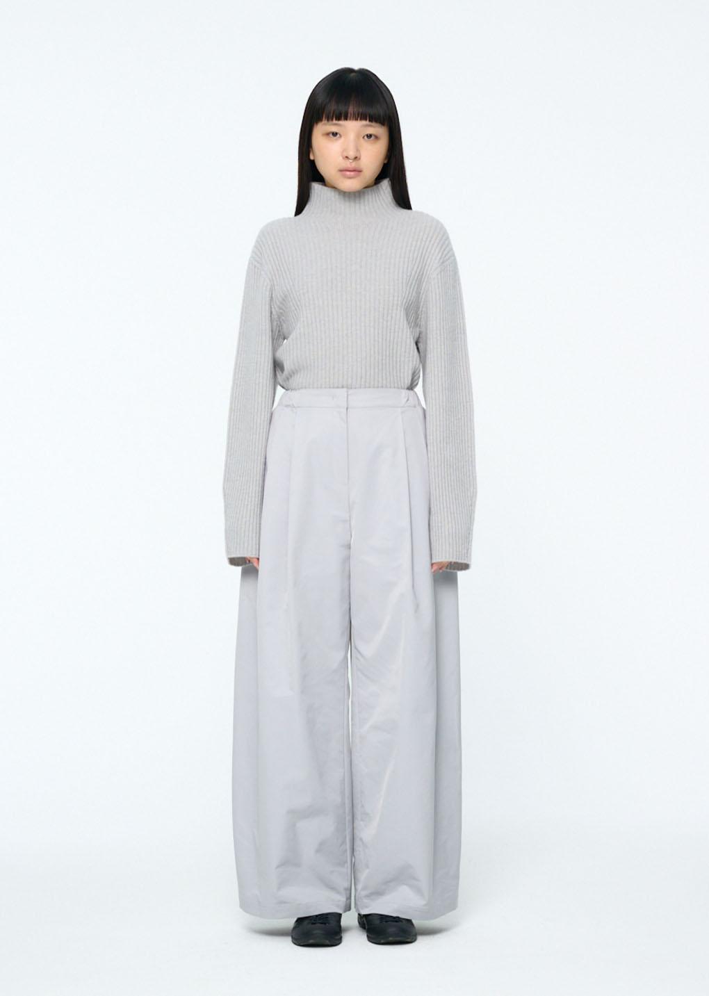 ribbed turtle pullover, light grey