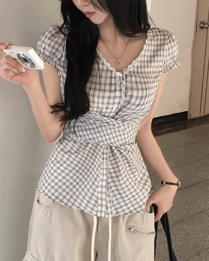 [뒷리본point!/라인보정✨] 프리체 꼬임 랩 체크 반팔 나시 블라우스 - 2color