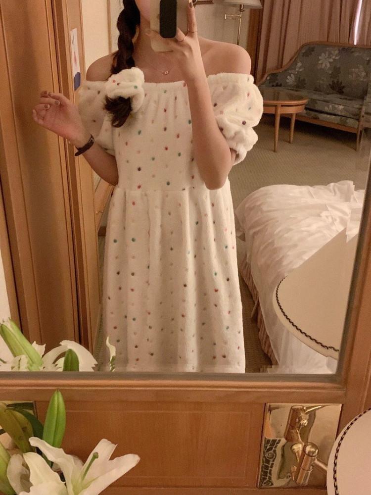 라벨르오브 캔디 팝 도트 아이보리 머리끈세트 수면 원피스 홈웨어 파자마 잠옷