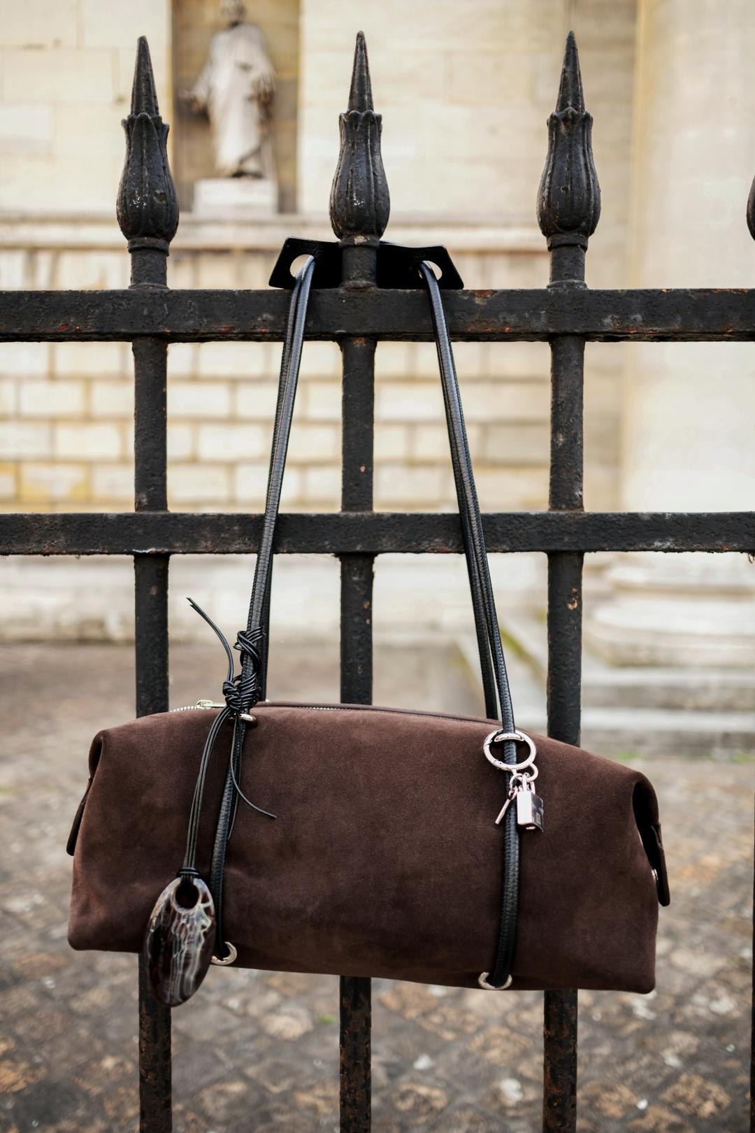 MARGOT BAG SUEDE (BROWN)12.6부터 순차출고예정